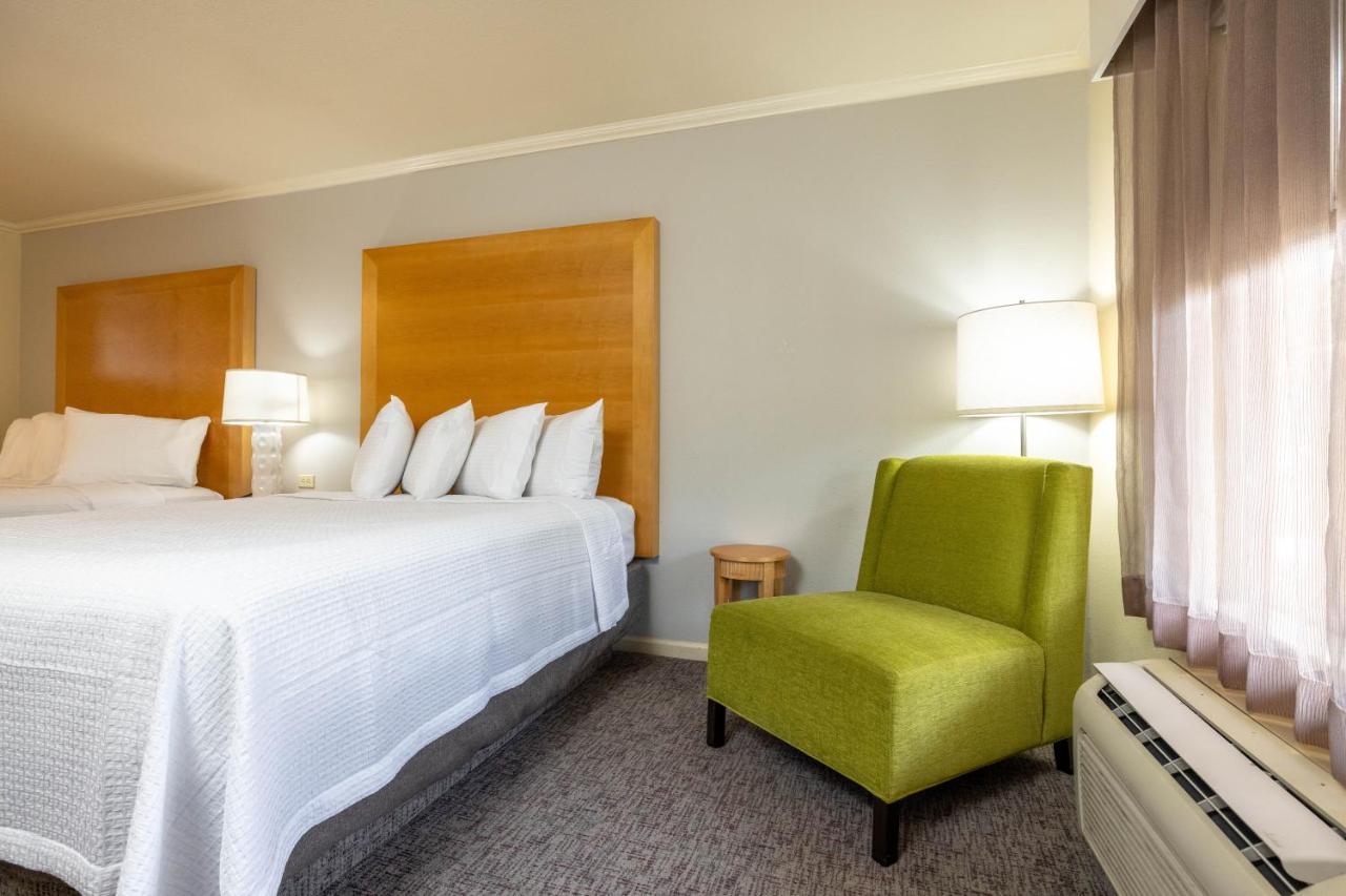 Best Western Plus Dixon Davis Exterior photo