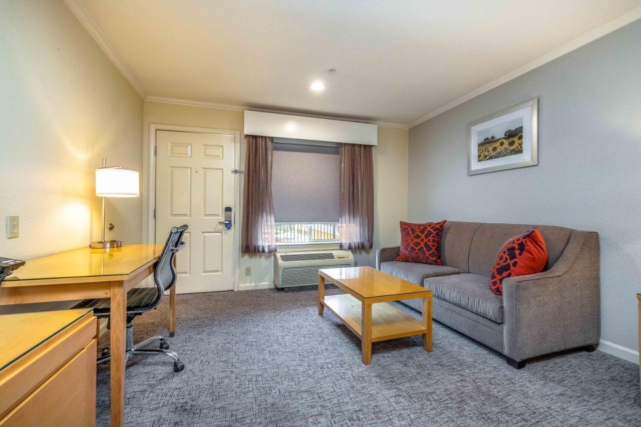 Best Western Plus Dixon Davis Exterior photo