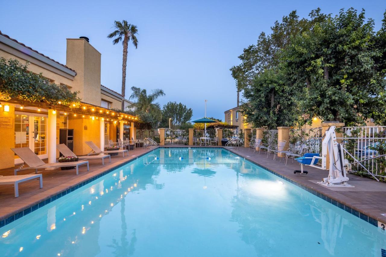 Best Western Plus Dixon Davis Exterior photo