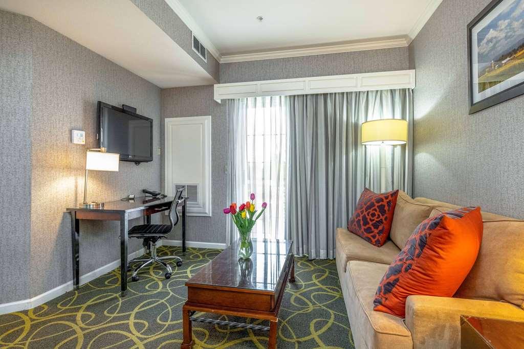 Best Western Plus Dixon Davis Room photo