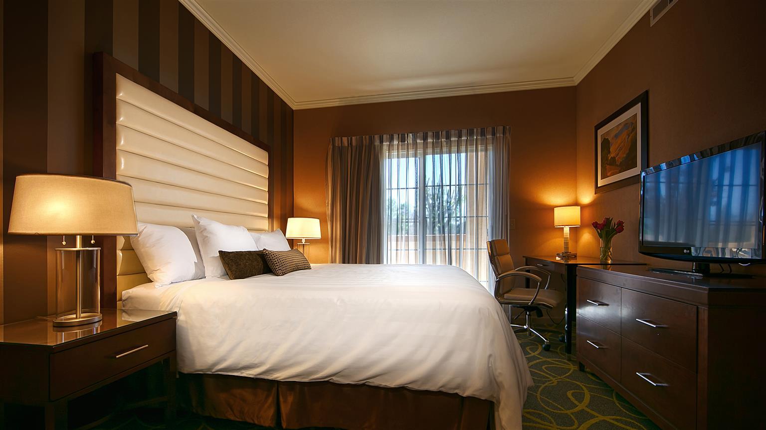 Best Western Plus Dixon Davis Exterior photo