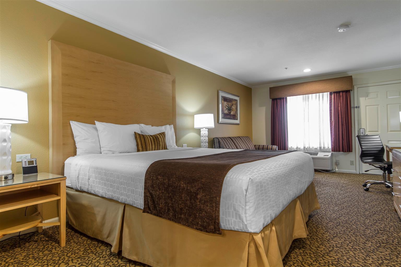 Best Western Plus Dixon Davis Exterior photo